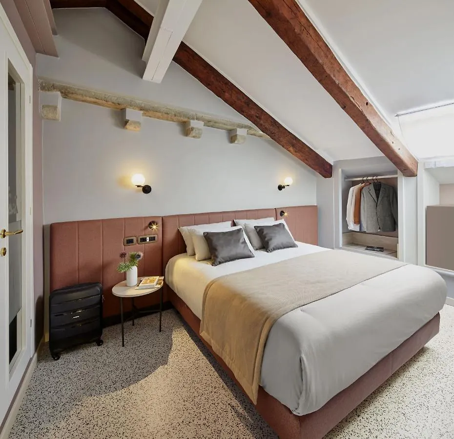 Unahotels Ala Venezia-Adults 16 3*, Venice