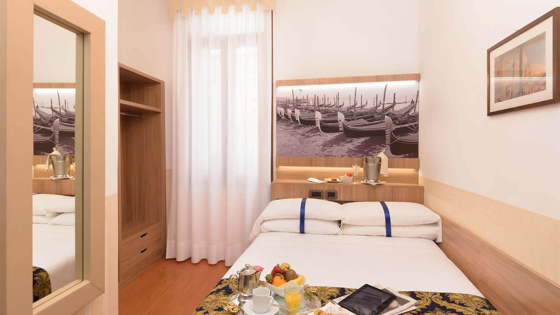 Hotel Unahotels Ala Venezia-Adults 16