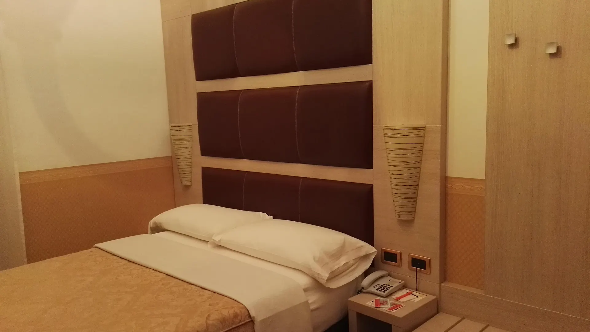 Unahotels Ala Venezia-Adults 16 3*, Venice