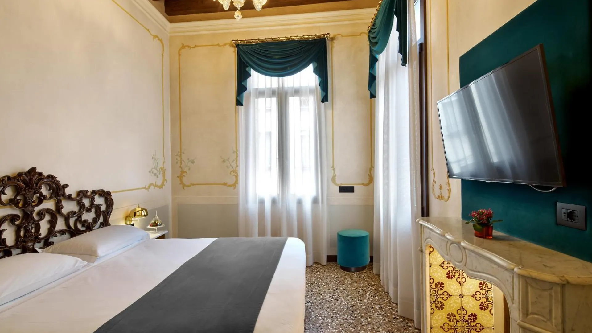 Hotel Unahotels Ala Venezia-Adults 16