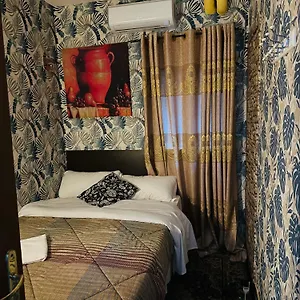 https://magenta-roma-house.it-romehotels.com