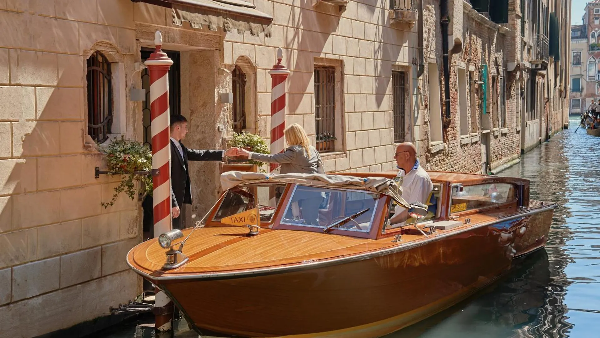Unahotels Ala Venezia-Adults 16 3*, Venedig