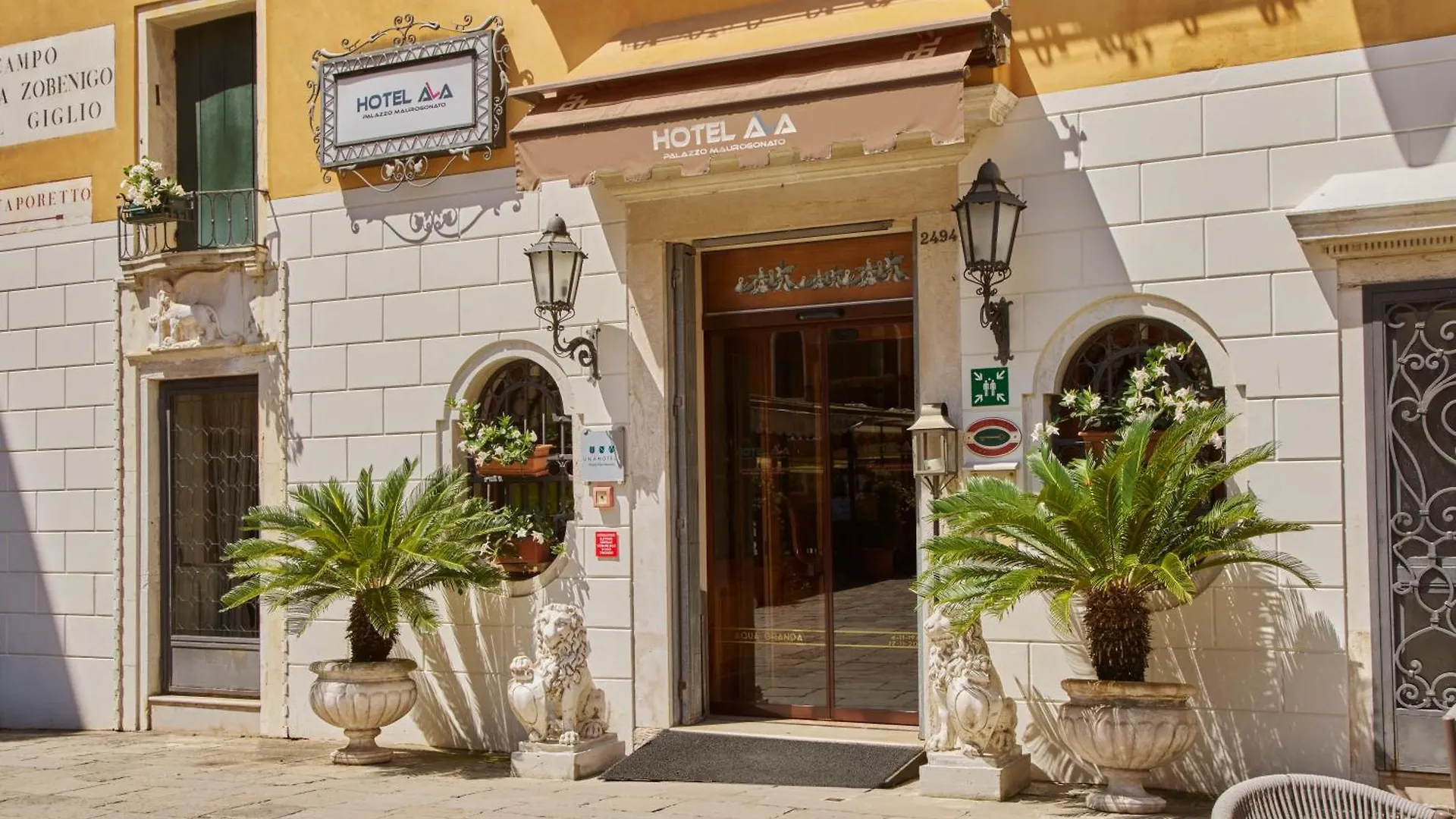 Unahotels Ala Venezia-Adults 16 Hotell
